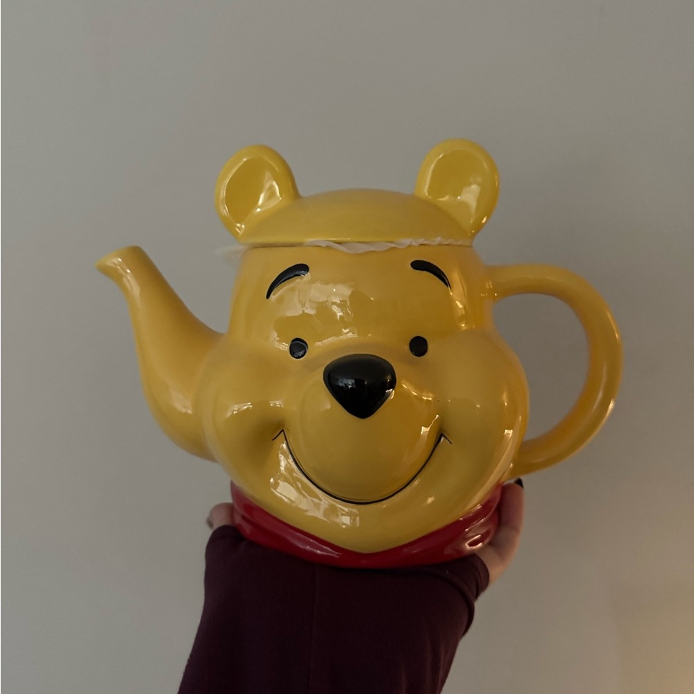Disney Yellow Winnie the Pooh Teapot